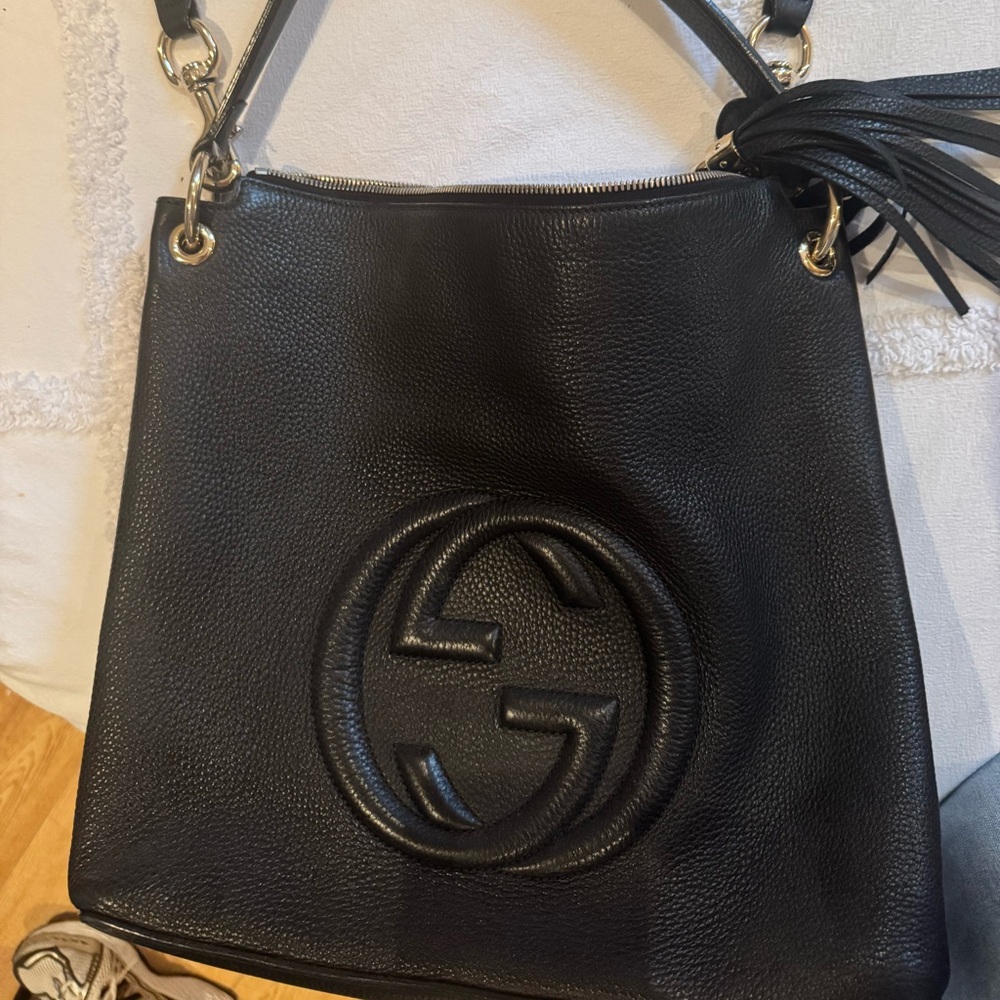 Gucci Black Pebbled Leather Shoulder Bag